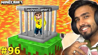 TECHNO GAMERZ MINECRAFT HOUNTED CASTLE GOST IS GRANNY PART 2 I TECHNO GAMERZ I UJJWAL GAMER [upl. by Htebazil]