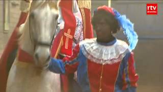 Sinterklaas oefent met Amerigo in Vries [upl. by Kennan]