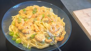 TAGLIATELLES AUX CREVETTES ET À LA CRÈME  Bien trop bon [upl. by Ariaz324]