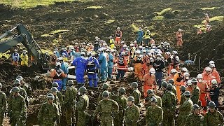 Terremoti in Giappone la montagana di Minami Aso restituisce altri due corpi [upl. by Harbird]