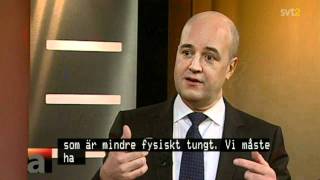 100 åringar är ett problem för Psykopat Reinfeldt [upl. by Ecilef]