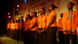 Le Dr F Kot et Duala Inter Choir  Yawe la a Seigneur prends moi [upl. by Amikay]