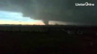 Tornado in SachsenAnhalt  Video zeigt den Staubfuß des Sturms [upl. by Eneres818]