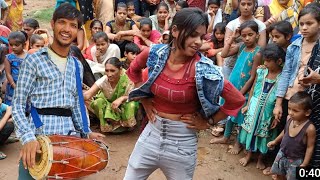 dehati dance ट्रेन सिंगर ने गांव की देहाती लड़की को डांस में कैसे हैराया देख कर रह Bhura dholak [upl. by Ecnar55]