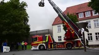 Feuer Turnhalle Fichteschule Bremerhaven Wulsdorf [upl. by Riggall]