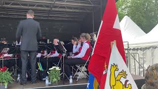 Die Stadtmusik Chur mit musikalischen Grüsse an 50000 Läuferinnen und Läufer des 4daagse [upl. by Eeslek646]