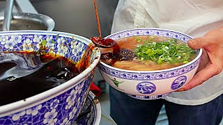 Beijing Street Food  Lanzhou Beef Hand Pulled Noodles [upl. by Briggs27]