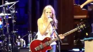 Sheryl Crow  quotSoak Up The Sunquot  Hollywood Bowl  8915 [upl. by Roti436]