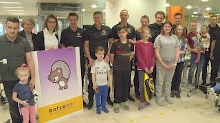 YB zu Besuch in den Kinderkliniken des Inselspitals Bern [upl. by Erodisi]