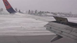 Sun Country Airlines B737700 Landing at MinneapolisSt Paul International Airport [upl. by Hurff578]