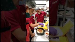 I trained my Staffs how to make pizza pizzalover chicking phoenixmarketcity mumbai [upl. by Drareg801]