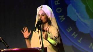 Snatam Kaur Mataji Despertando Kundalini Kundalini Yoga Yogi Bhajan  wwwMahatmaJiorg [upl. by Olyhs]