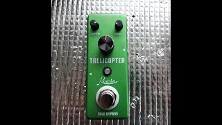 Rowin Trelicopter Tremolo Pedal with Bass Guitar [upl. by Aiselad]