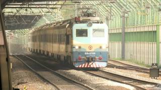 HD The Northbound Delay Through Train Z810 SS8 0186  25T at Mong Kok Station [upl. by Ree293]