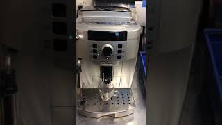 new grinder  delonghi magnifica xs  3398 test [upl. by Gnuhn]