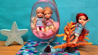 Ariels fish tank  Elsa amp Anna toddlers  mermaid tails fun [upl. by Eiralam]