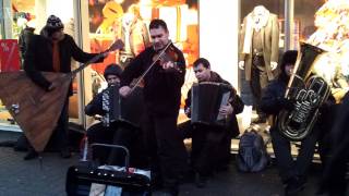 Kerstmarkt in Keulen vette muzikanten [upl. by Concettina]