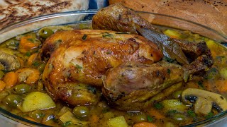 POULET AUX OLIVES Recette Maghrébine  Tajine Zitoune [upl. by Adeehsar]