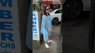 Neena Gupta spotted at Juhu in Kromakay NeenaGupta starsenderreels viralreelsfb bollywooddazzle [upl. by Zerdna]