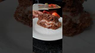 MELHOR BOLO DE CHOCOLATE COM MORANGO Bolo SENSAÇÃO 🍓 completo nos comentários shorts sobremesa [upl. by Anavoj]