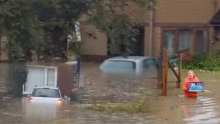 Just minutes ago Storm in UK flooding hit catcliffe buildingcars underwater [upl. by Eerahc]