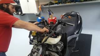 piaggio mp3 balhoofd reparatie deel 1 [upl. by Tnert]