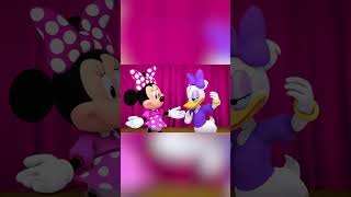 Minnie Mouse and Daisy Duck sing a fun handclapping campfire song MinniesBowToons DisneyJr [upl. by Lezned344]