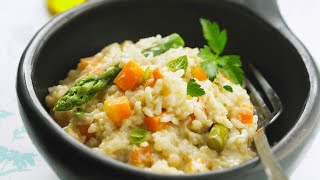 Recette  Risotto traditionnel [upl. by Afatsuom958]