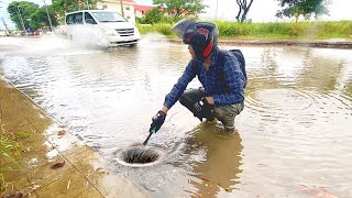 Draining Massive Street Water Draining Massive Floods by Unclogging Drains [upl. by Milka]