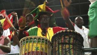 Fußballverückte SenegalFans bereit für den Afrika Cup [upl. by Joanna]