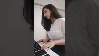 Caddelerde RÃ¼zgar  NilÃ¼fer  Piyano Cover [upl. by Annaid]