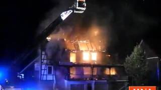 Brand in Neukirchen Löscharbeiten in der Nacht [upl. by Hoang454]