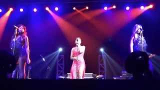 TONI BRAXTON live in Hawaii Medley with Audience [upl. by Dlnaod]