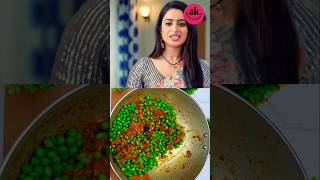 Pakhi making matar sabji ytshorts ghumhaikisikeypyaarmeiin saivirat matar recipe [upl. by Yelmene]