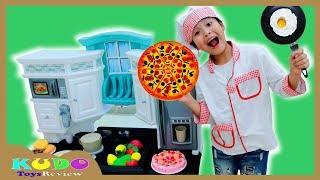 子供たちキッチンセットをプレイ食べ物おもちゃ箱を開けるプレイセットクッキング驚き MouseBun ToysPlay [upl. by Arleta]