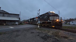 Kanawha River Railroad KNWA KN 38051 Combined Empty Coal Train Junction City Ohio 112224 [upl. by Perzan]