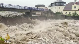 Poplave u istočnoj i centralnoj Evropi U Rumuniji poginule četiri osobe [upl. by Yalahs]