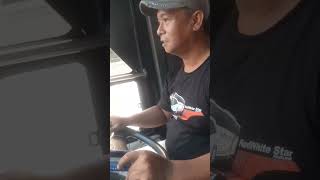 VIRAL EMAK EMAK PENGENDARA MOTOR MASUK JALAN TOLbusmaniajalantolmotorshortsvideo [upl. by Helbonnas]