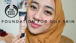 THE BODY SHOP MATTE CLAY SKIN CLARIFYING FOUNDATION [upl. by Eey101]