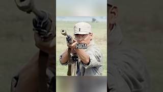 Un soldado fabrica un silenciador de rifle de francotirador con bambú😂futurelink cine shorts [upl. by Zirtaeb]