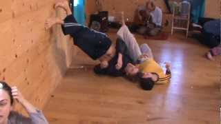 Contact Improvisation Urs Stauffer e Linda Bufali [upl. by Nnael]