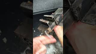 Tornillo de banco casero simple de hacer diy tools tips herramientas [upl. by Cleary426]