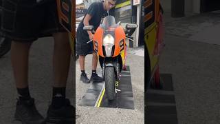 KTM RC8R limited il sound della Hypermoto che ha segnato il debutto nelle super sportive [upl. by Akinat]