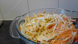 Witte koolsalade zelf maken [upl. by Stanway]