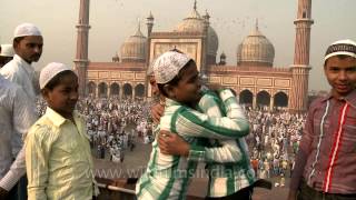 People hugging each other after namazeEid at Jama masjid [upl. by Torhert]