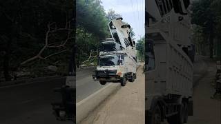 Gakil Dump truck vs Mini Bus bermanuver telolet basuri automobile trukoleng feedshorts shorts [upl. by Atiken]