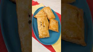 PASTELITOS DE GUAYABA CUBANOS [upl. by Eecrad]