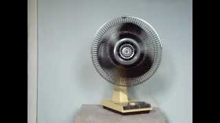 Vintage Super Deluxe 12quot desk fan [upl. by Yraillih]