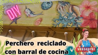 Cómo hacer un perchero reciclado con diseño marino utilizando decoupage y un barral de cocina [upl. by Dagney]