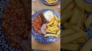 Americans try Wetherspoons in the UK for the first time ever london uk american foodreview [upl. by Aiuqes]